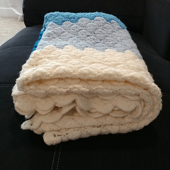 Vintage Hand Knit Blanket Crochet Blanket Large 64×50 Blue White Stripe Handmade - Picture 5 of 16